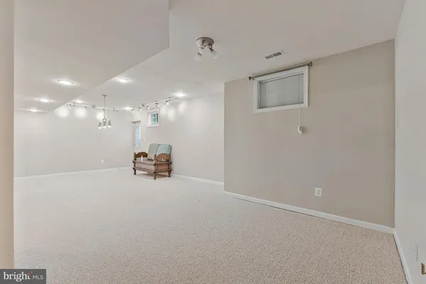 $889,000 | 18218 Red Rock Way, Leesburg, VA 20176