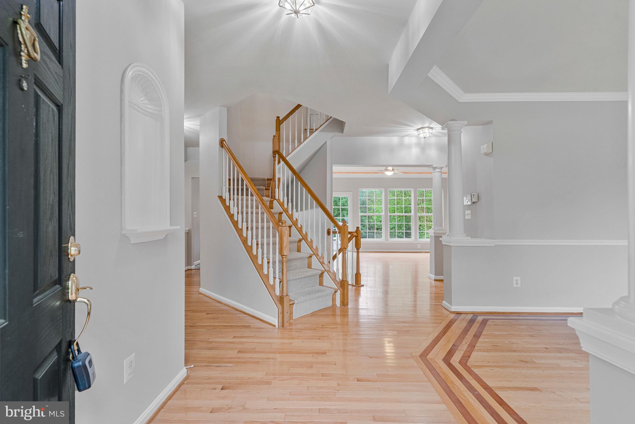18218 Red Rock Way Leesburg, VA 20176 - Photo 4 of 49 Foyer