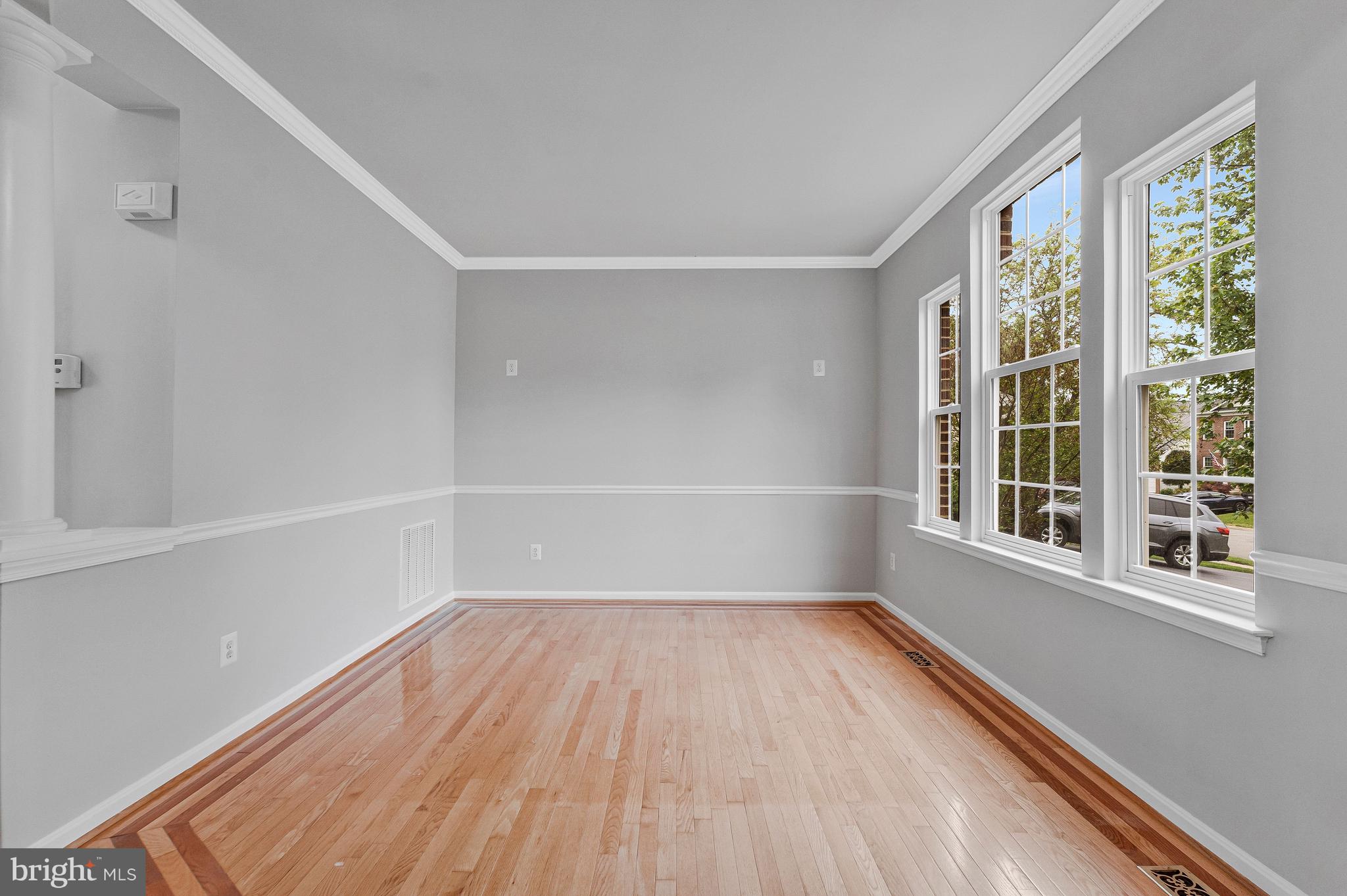 18218 Red Rock Way Leesburg, VA 20176 - Photo 6 of 49 Living Room