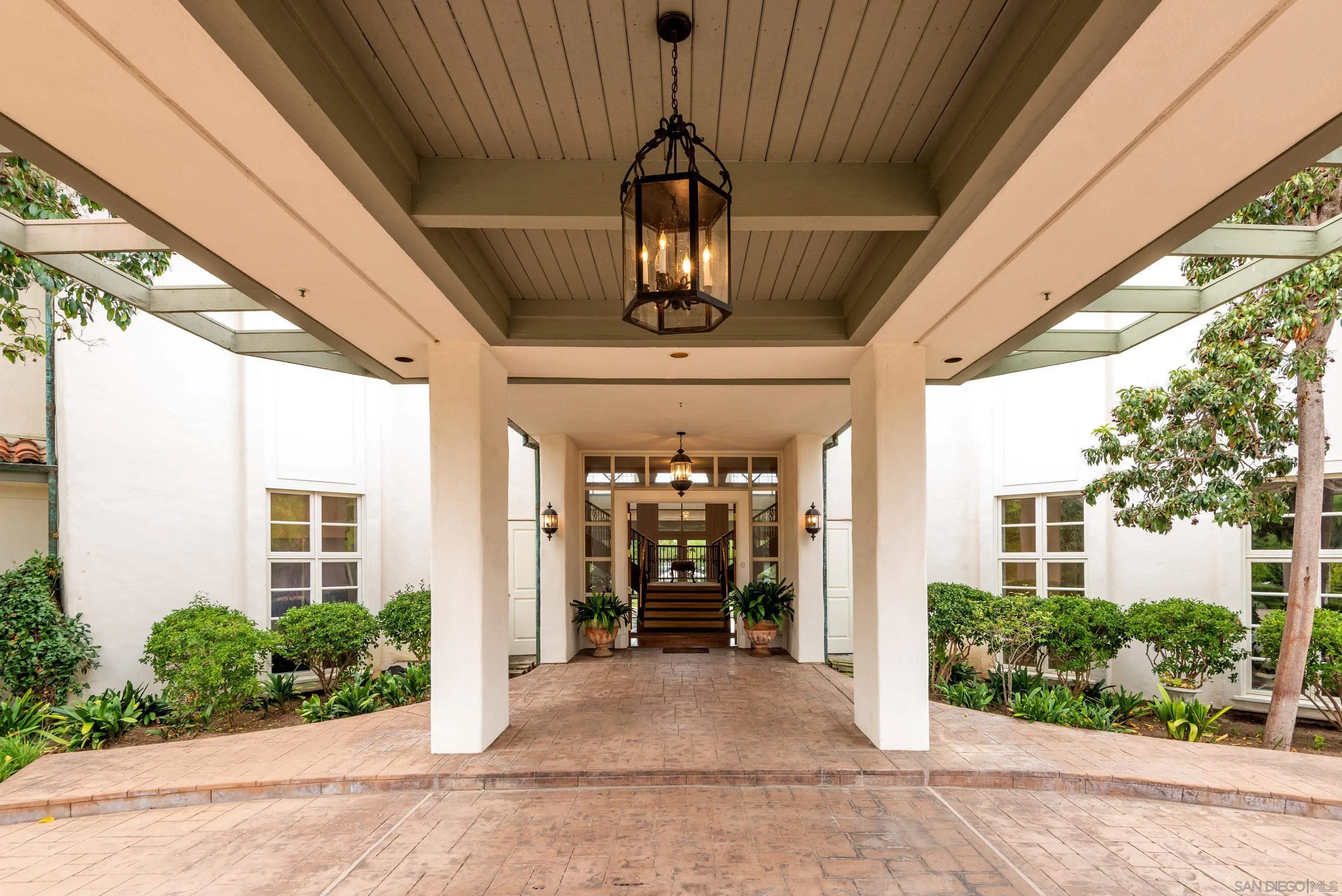 18279 Via De Sueno Rancho Santa Fe, CA 92091 - Photo 42 of 53 a view of lobby with balcony