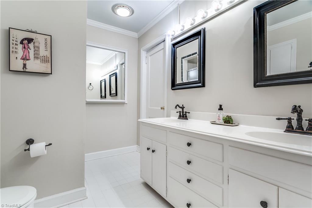 1503 Independence Road Greensboro, NC 27408 - Photo 18 of 25 Master Bathroom