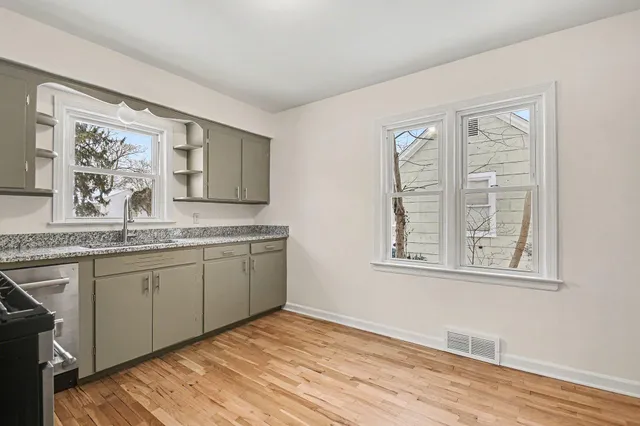 $129,900 | 1199 Monroe Street, Benton Harbor, MI 49022