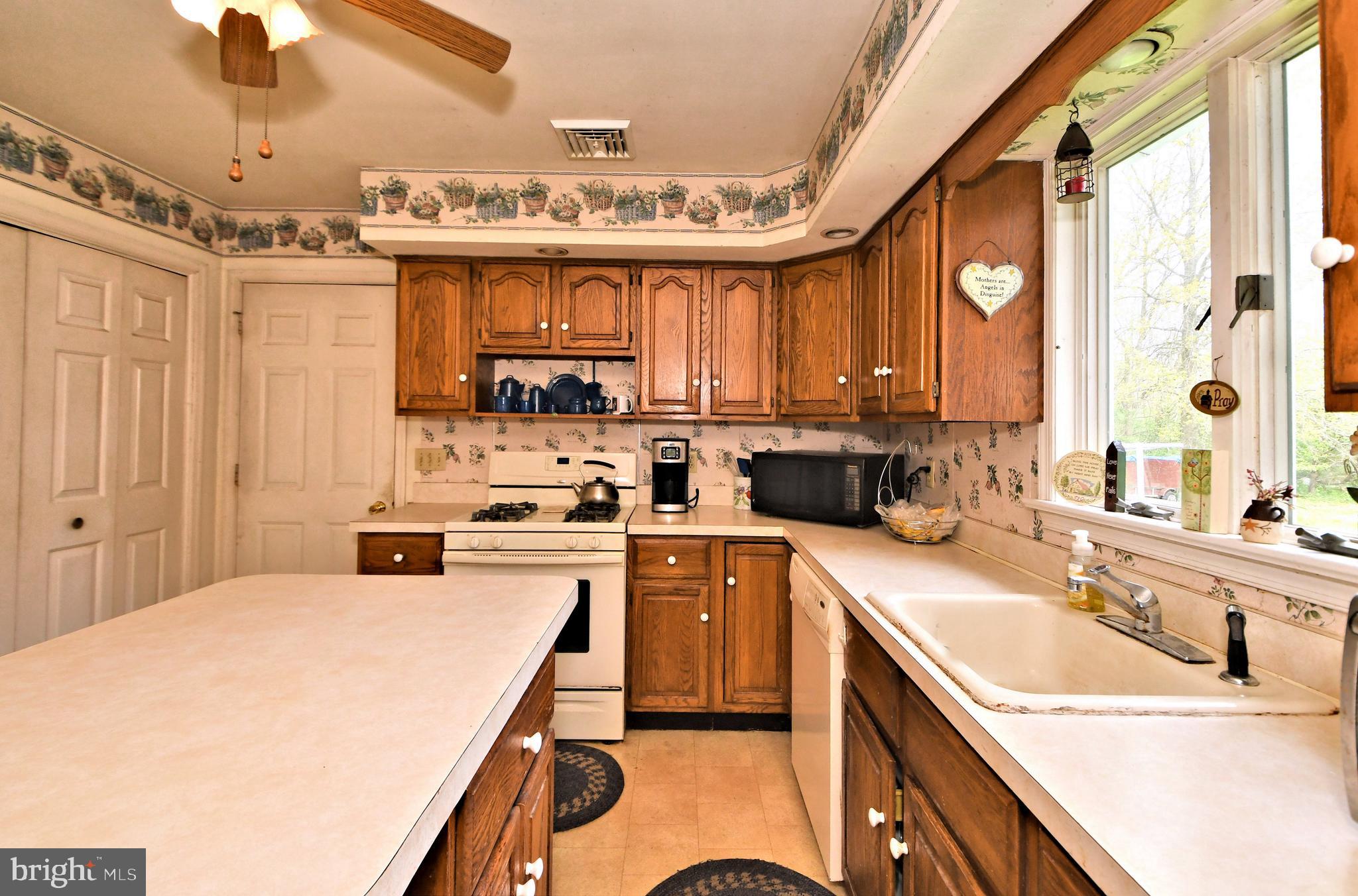 684 Store Road Harleysville, PA 19438 - Photo 17 of 57