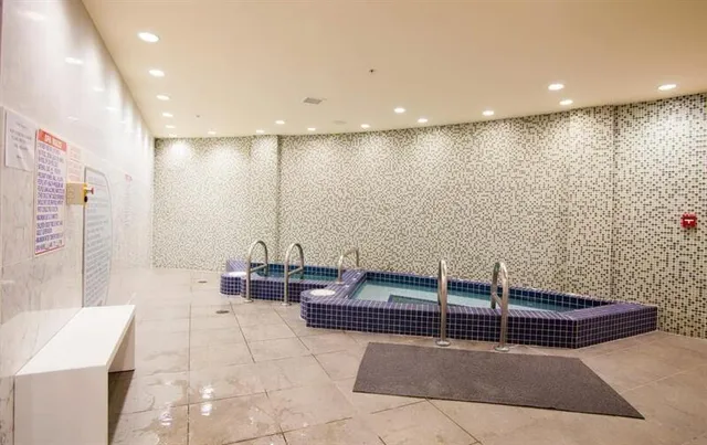 $599,000 | 253 Northeast 2nd Street, Unit 2710, Miami, FL 33132