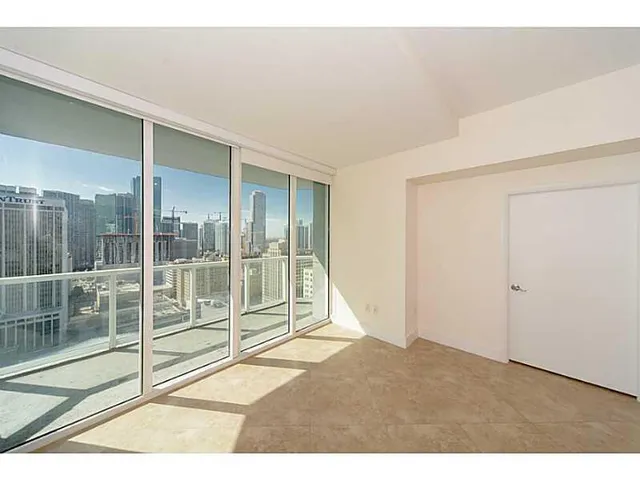 $599,000 | 253 Northeast 2nd Street, Unit 2710, Miami, FL 33132