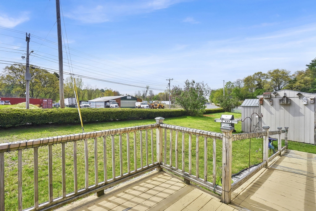 27 Somerset Road Chicopee, MA 01020 - Photo 10 of 33