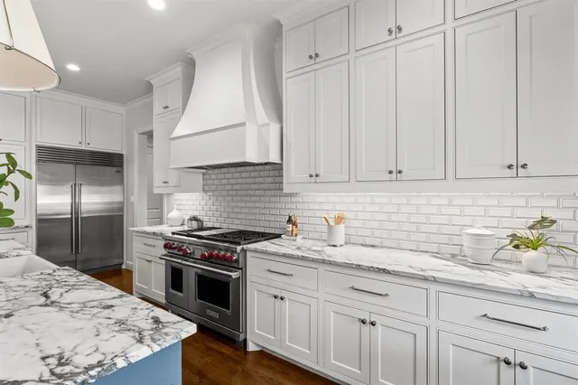 $2,825,000 | 7137 Meadow Lake Avenue, Dallas, TX 75214