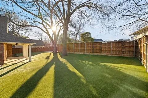 $2,825,000 | 7137 Meadow Lake Avenue, Dallas, TX 75214