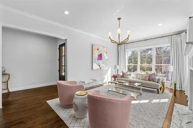 $2,825,000 | 7137 Meadow Lake Avenue, Dallas, TX 75214