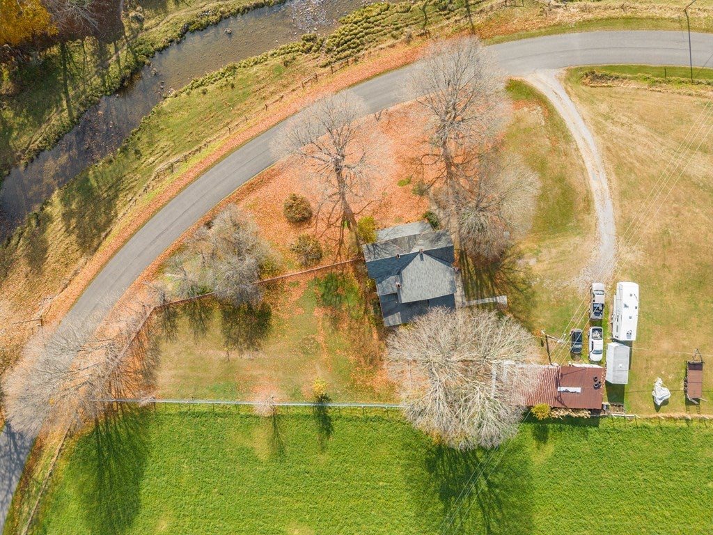4567 Waddletown Road Bland, VA 24315 - Photo 6 of 65 Gallery Image 6