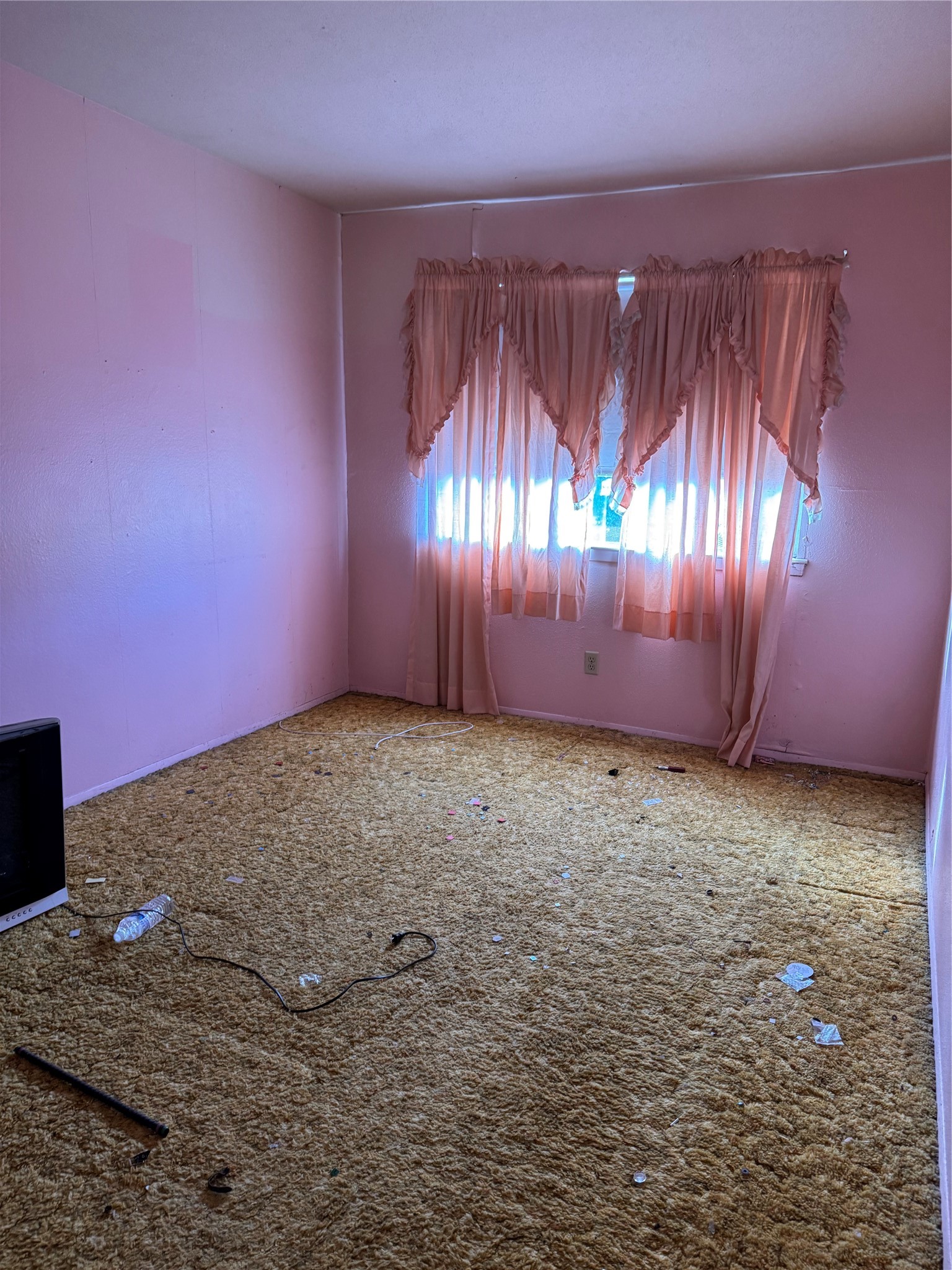 7815 Grove Ridge Drive Houston, TX 77061 - Photo 8 of 28 a view of room