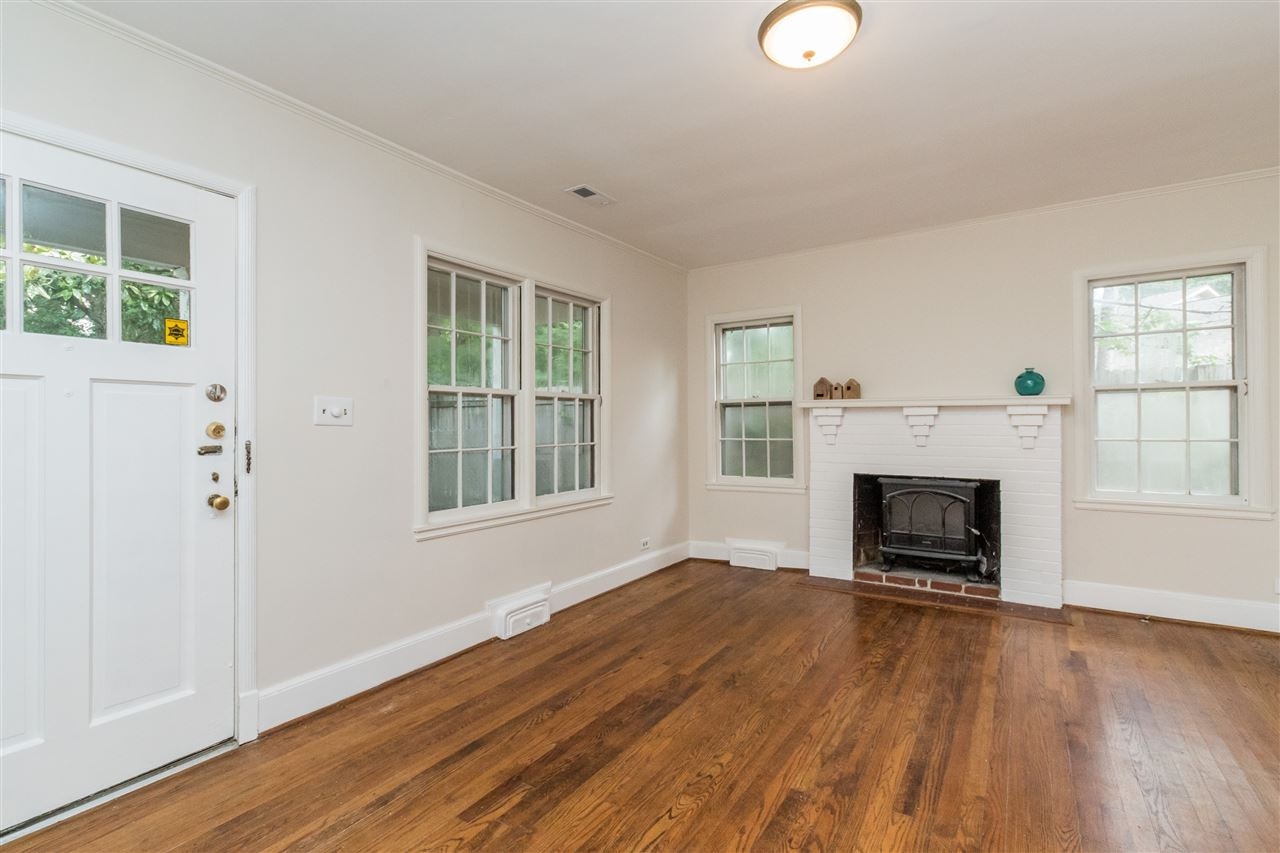 3327 Hope Valley Road Durham, NC 27707 - Photo 5 of 21 Living Room