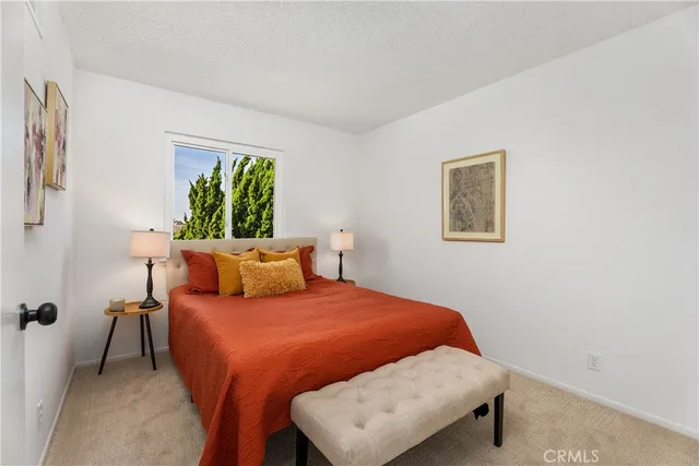 $1,300,000 | 17942 Caledonia Circle, Huntington Beach, CA 92647