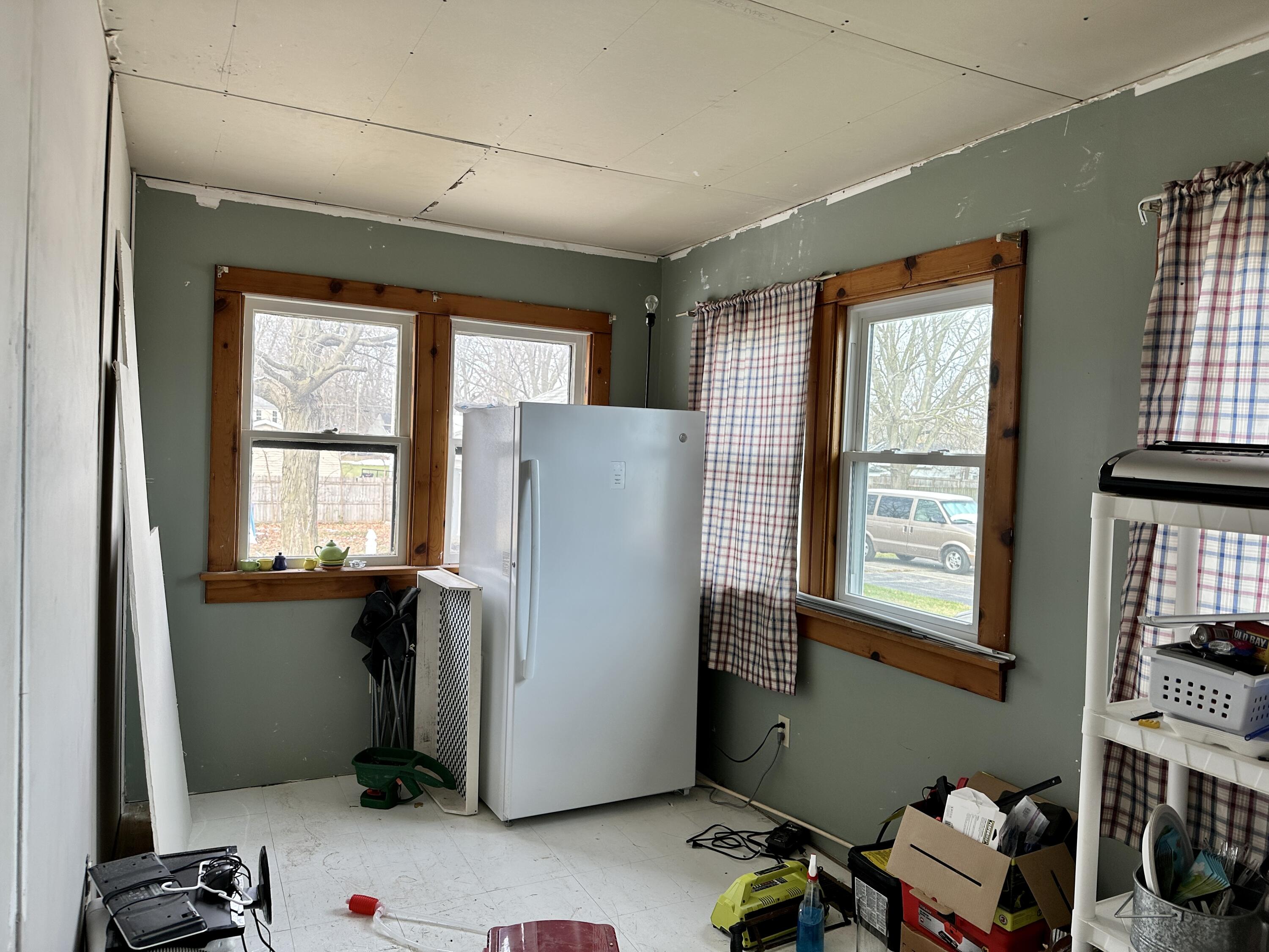 116 West Delaware Street Decatur, MI 49045 - Photo 6 of 12 IMG_0584 2