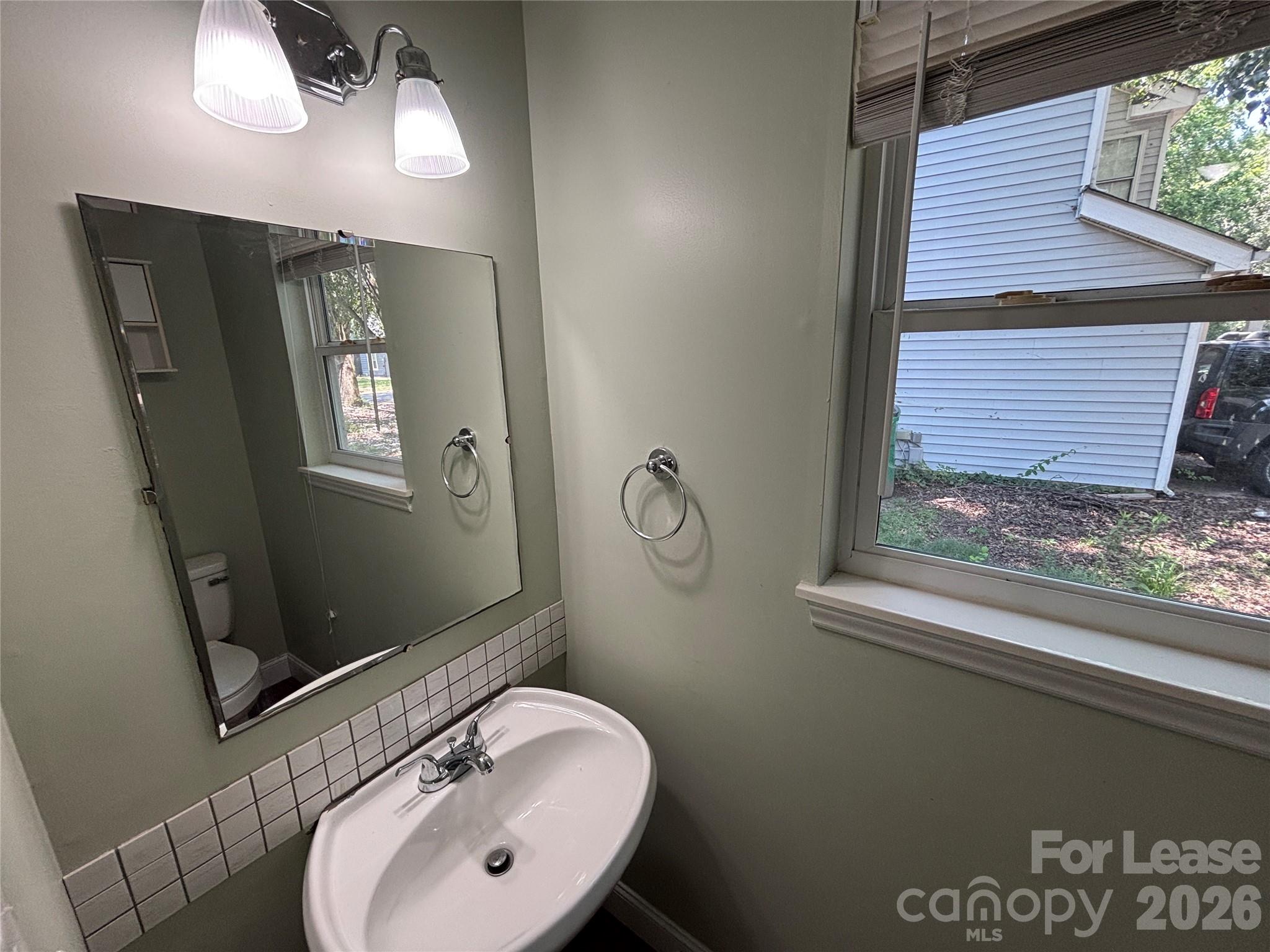 9419 Oren Thompson Road Charlotte, NC 28213 - Photo 18 of 36