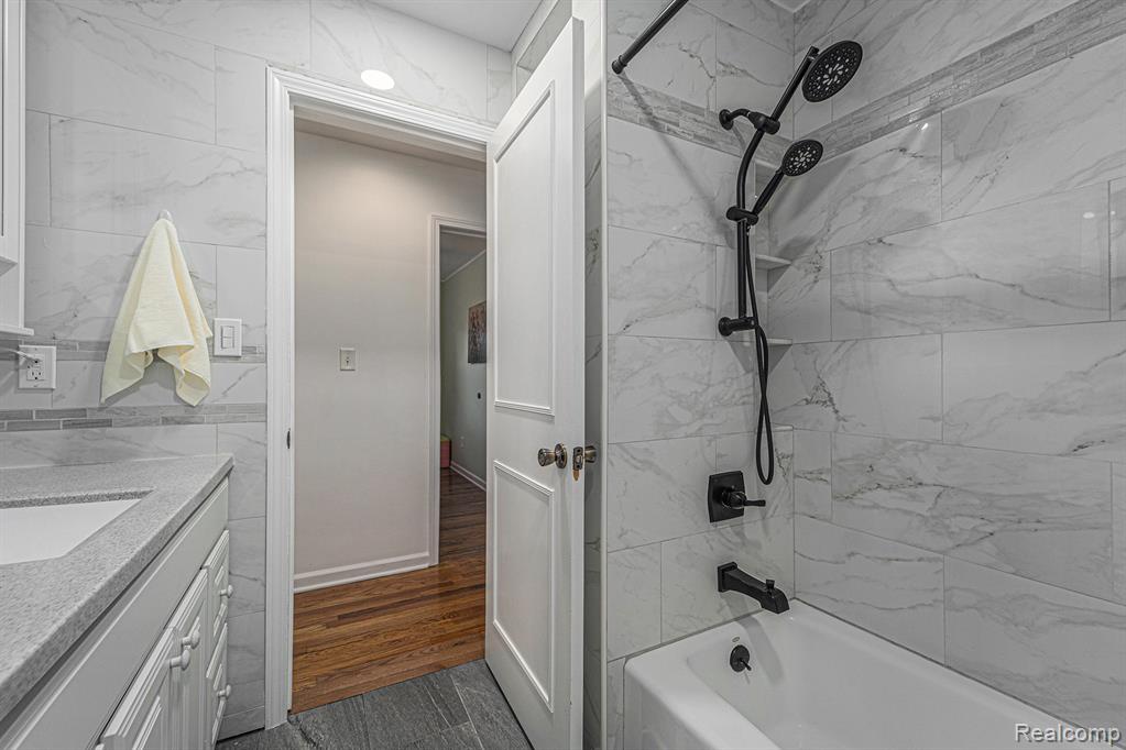 115 Boyken Road Rochester Hills, MI 48307 - Photo 21 of 30