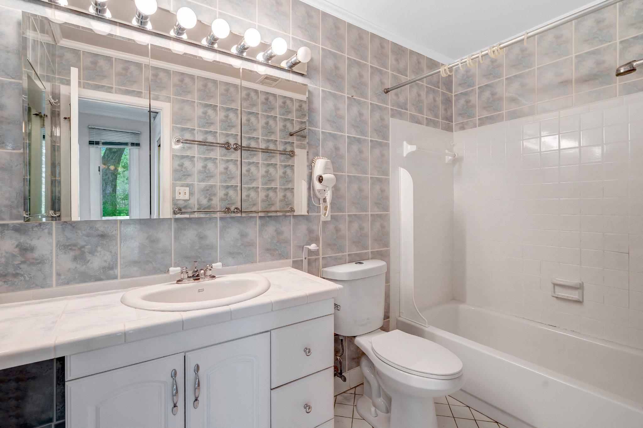 10910 Miller Road Oakton, VA 22124 - Photo 42 of 58 Bright and inviting bathroom retreat.