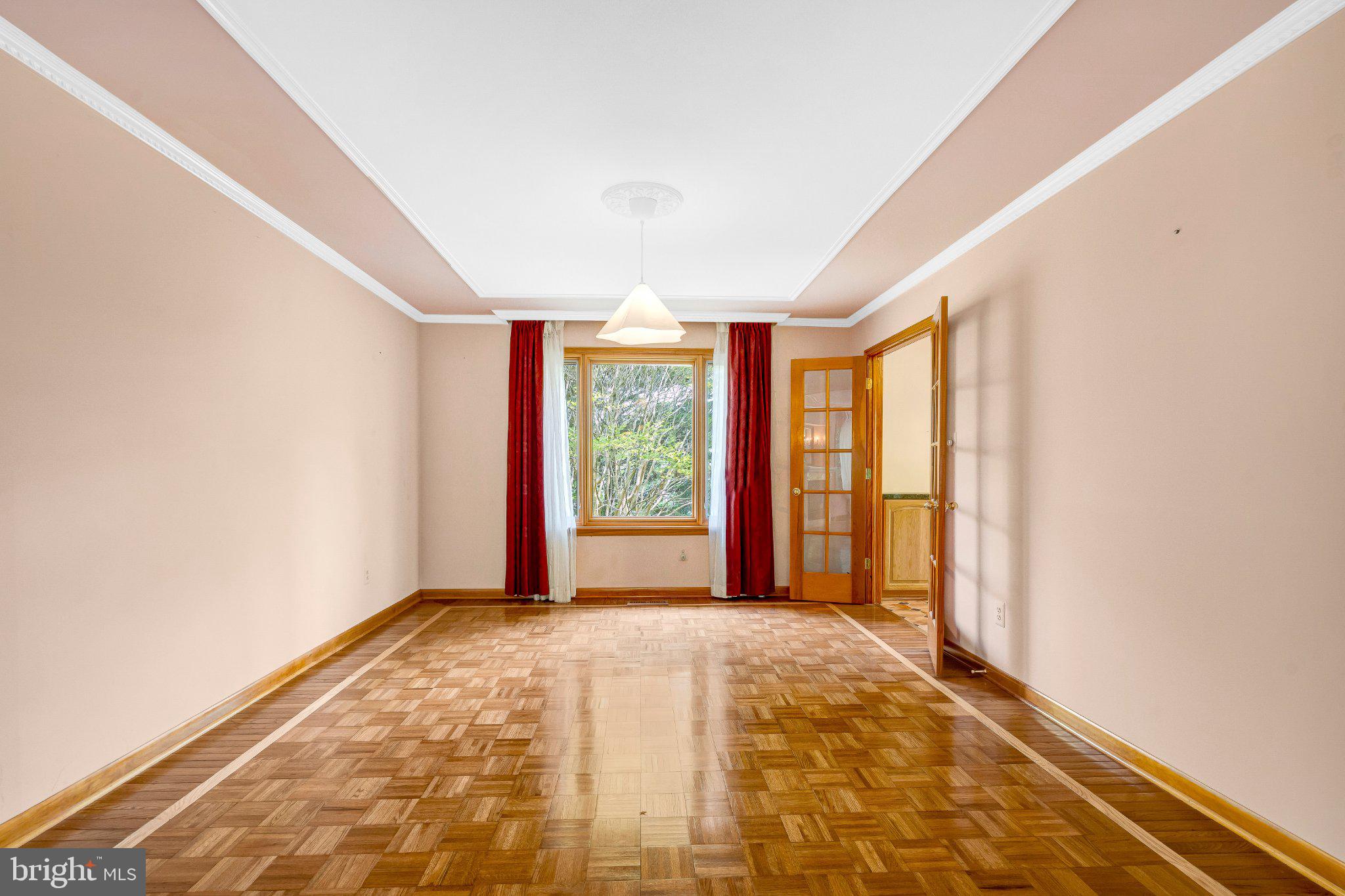 10910 Miller Road Oakton, VA 22124 - Photo 9 of 58