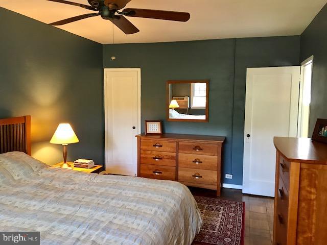 3404 Gunston Road Alexandria, VA 22302 - Photo 16 of 30 Bedroom (Master)