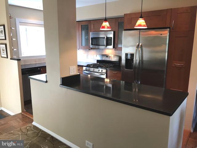 3404 Gunston Road Alexandria, VA 22302 - Photo 4 of 30 Kitchen
