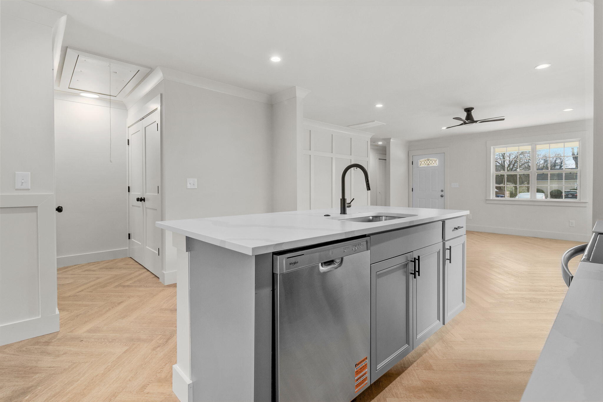 119 North Moore Road Chattanooga, TN 37411 - Photo 12 of 37 stainless appliances