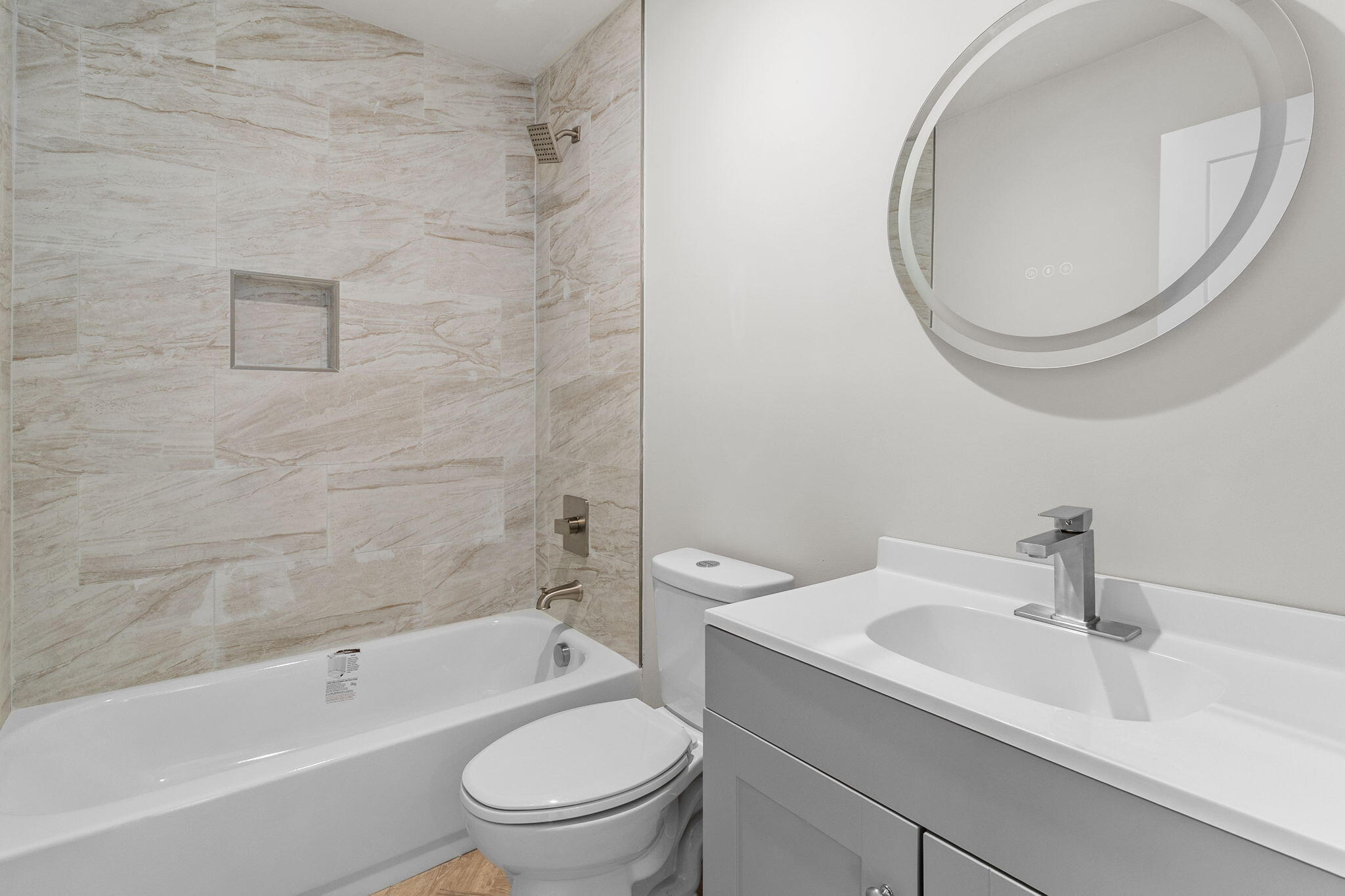 119 North Moore Road Chattanooga, TN 37411 - Photo 27 of 37 full hall bath