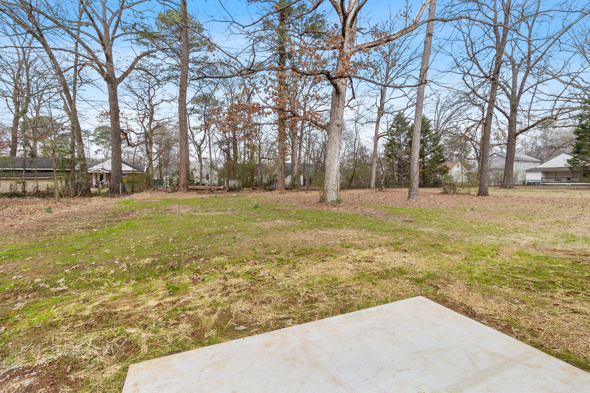 119 North Moore Road Chattanooga, TN 37411 - Photo 36 of 37 large, level lawn