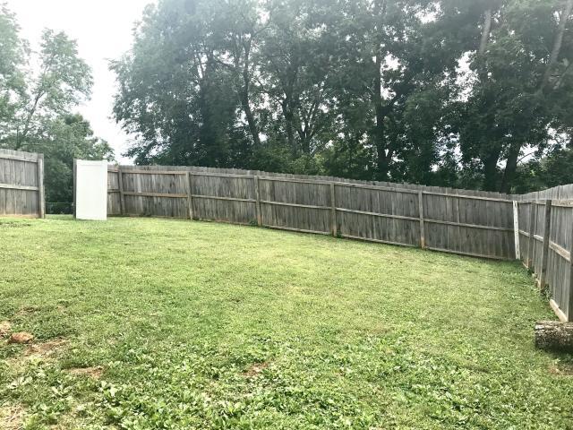 114 Oak Hill Road Clinton, TN 37716 - Photo 26 of 28 Fenced part of yard
