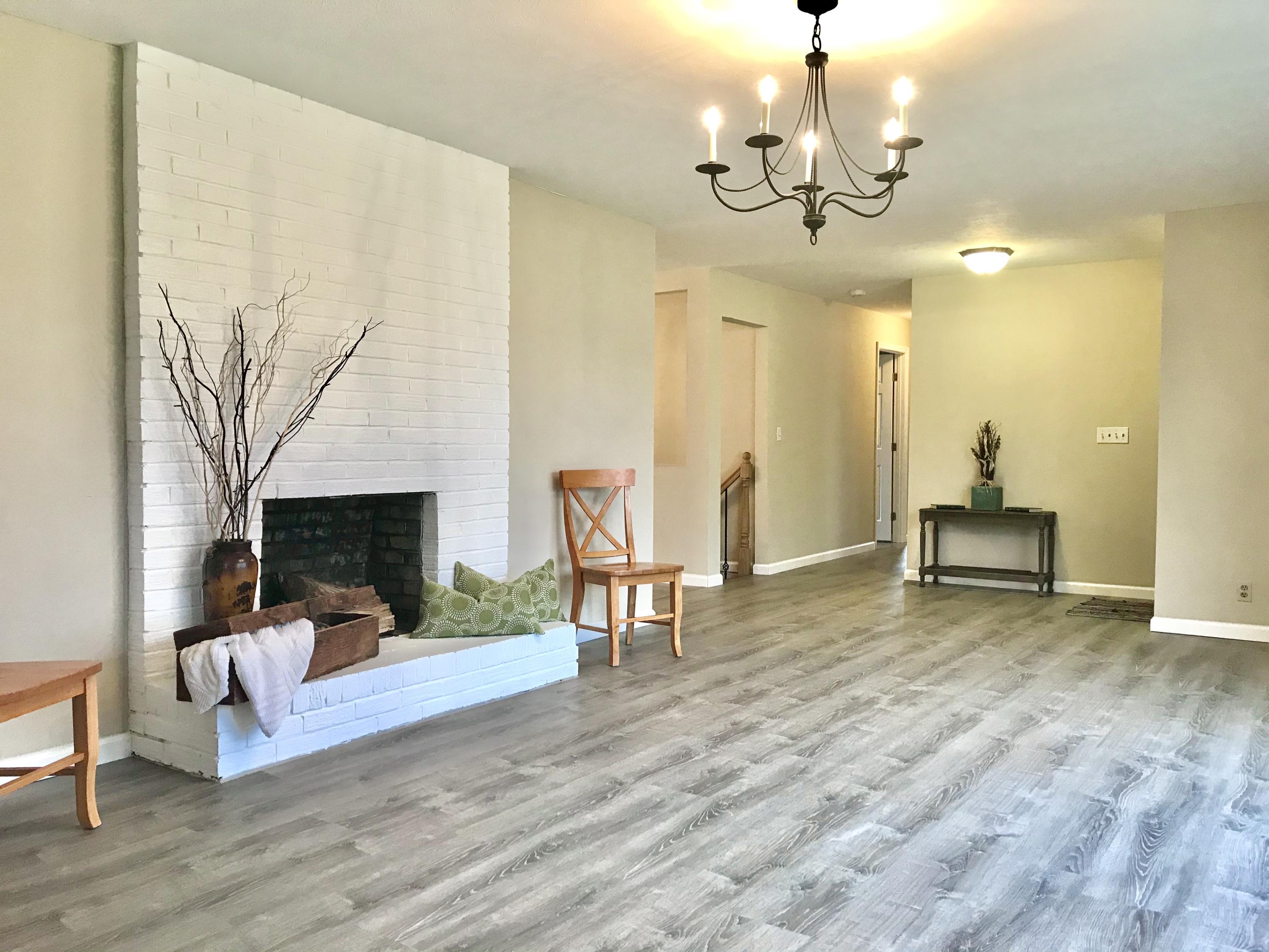 114 Oak Hill Road Clinton, TN 37716 - Photo 5 of 28 Formal LR or Dining