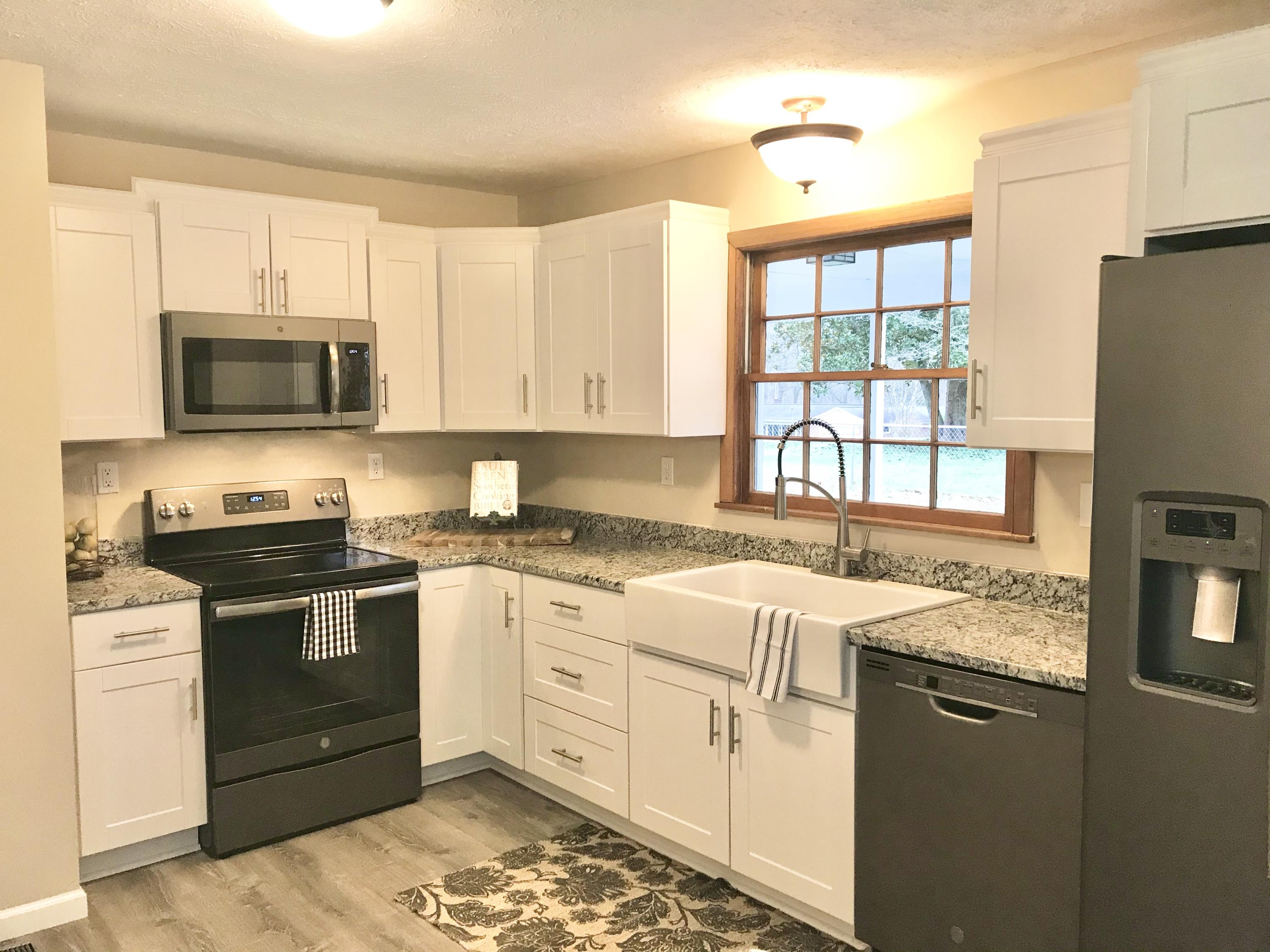 114 Oak Hill Road Clinton, TN 37716 - Photo 9 of 28 47E1DFCA-52B9-47C7-A1AE-5E687DC9DF2C