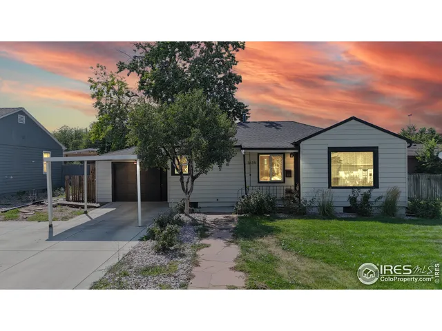 a black and white photo of a house
