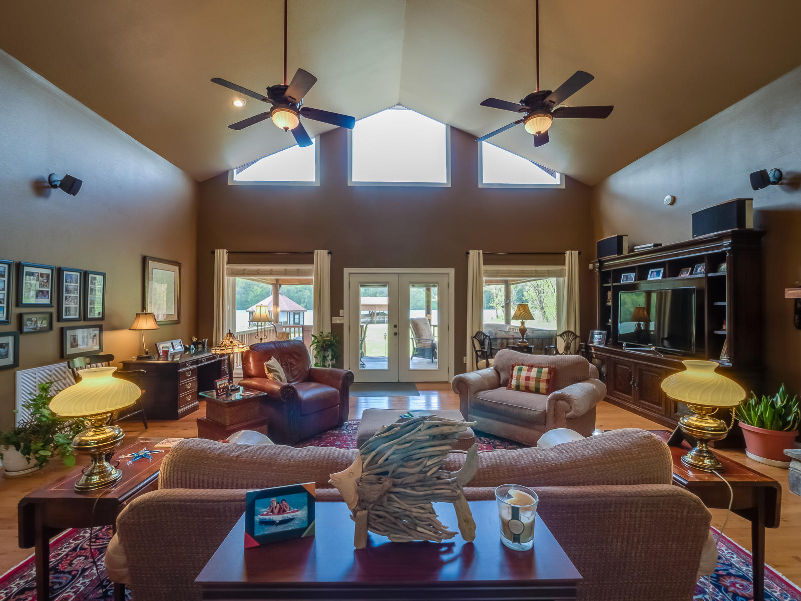 10400 Mullins Cove Road Whitwell, TN 37397 - Photo 17 of 31 Fabulous Entertaining Space!