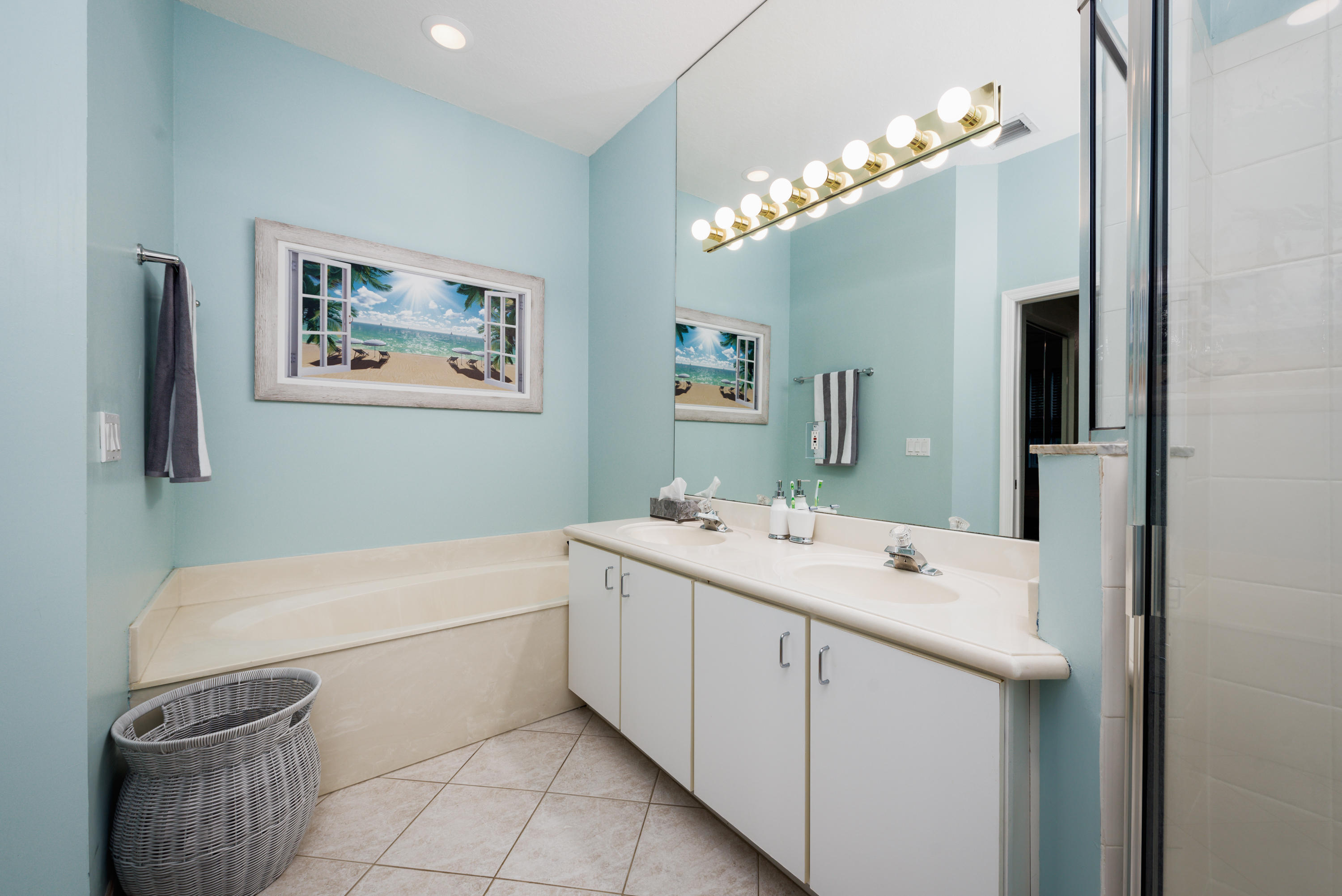 16055 Sims Road, Unit C104 Delray Beach, FL 33484 - Photo 15 of 49 Master Bathroom