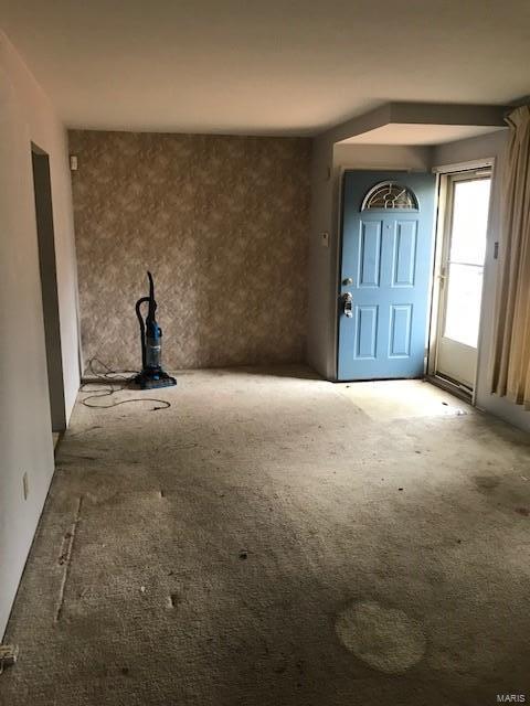 810 Derhake Road Florissant, MO 63033 - Photo 2 of 11 Gallery Image 2