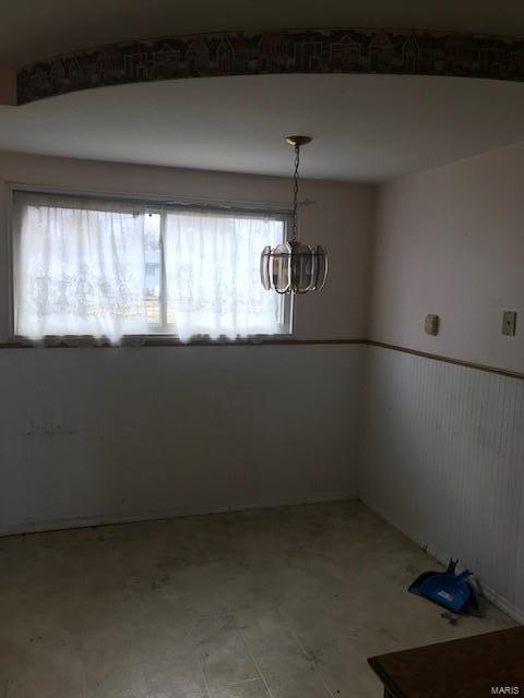 810 Derhake Road Florissant, MO 63033 - Photo 5 of 11 Gallery Image 5