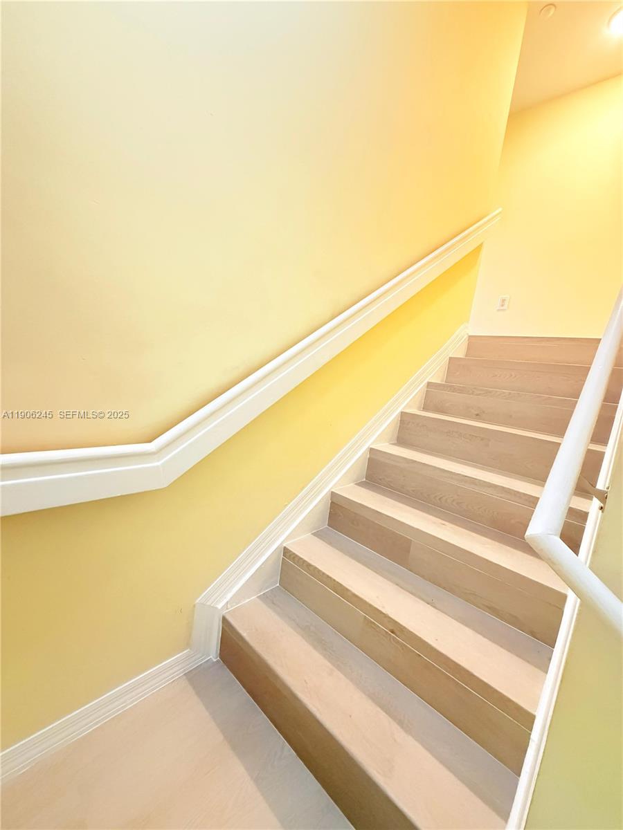 12635 Southwest 91st Street, Unit 211 Miami, FL 33186 - Photo 11 of 16 a view of entryway