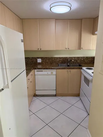 $2,350 | 12635 Southwest 91st Street, Unit 211, Miami, FL 33186