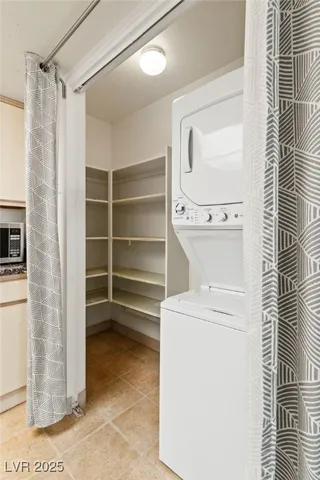 $119,900 | 3550 Bay Sands Drive, Unit 1029, Laughlin, NV 89029