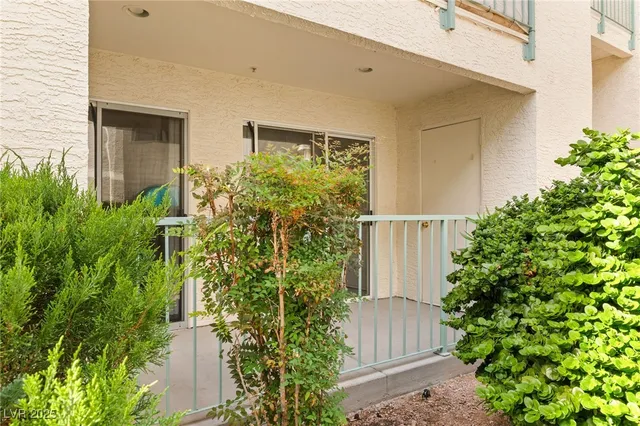 $119,900 | 3550 Bay Sands Drive, Unit 1029, Laughlin, NV 89029