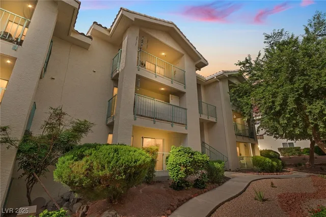 $119,900 | 3550 Bay Sands Drive, Unit 1029, Laughlin, NV 89029