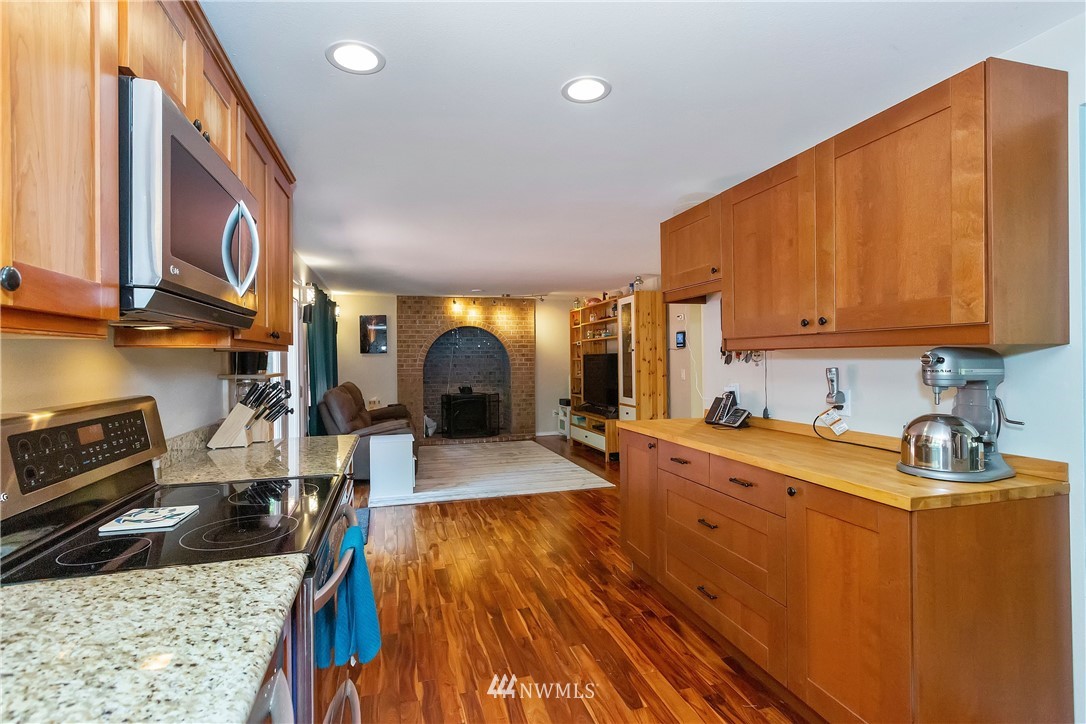 1310 Southwest Station Circle Road Port Orchard, WA 98367 - Photo 12 of 40 Gallery Image 12
