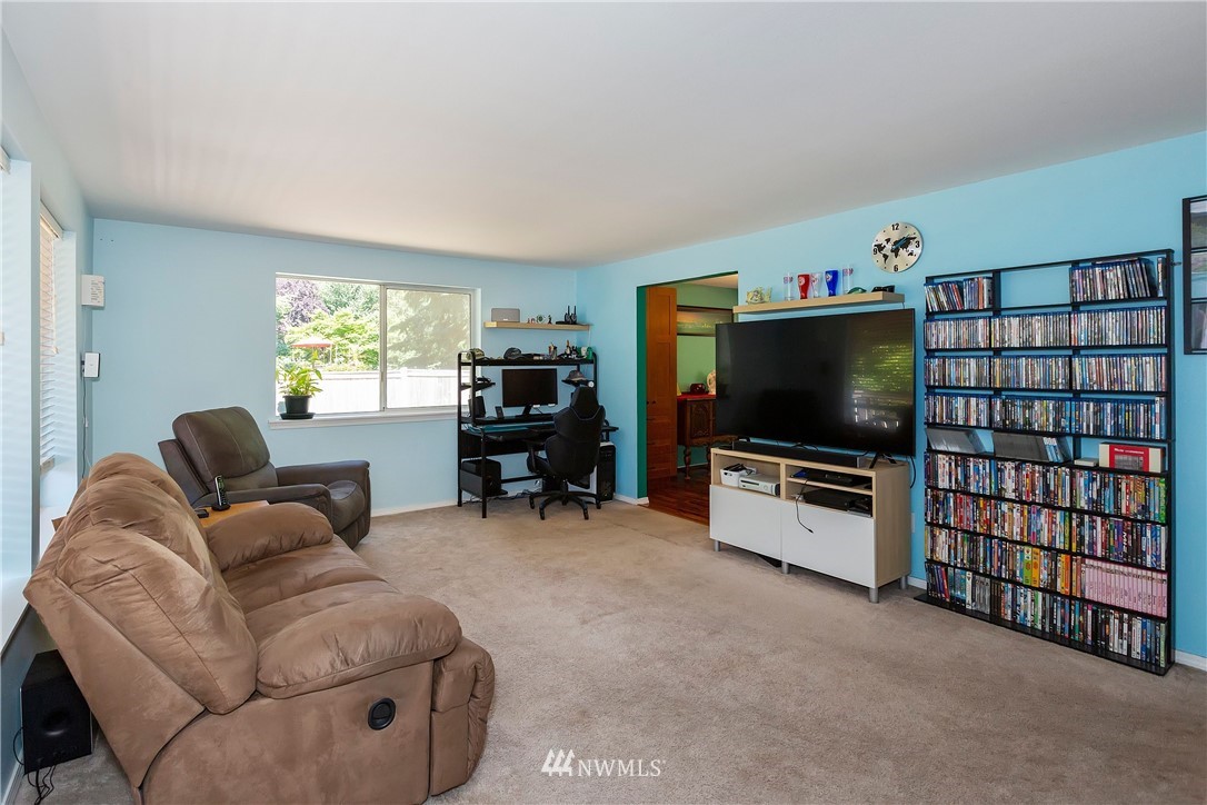 1310 Southwest Station Circle Road Port Orchard, WA 98367 - Photo 4 of 40 Gallery Image 4