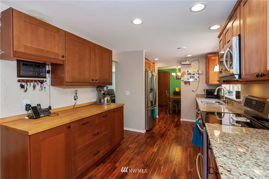 1310 Southwest Station Circle Road Port Orchard, WA 98367 - Photo 8 of 40 Gallery Image 8