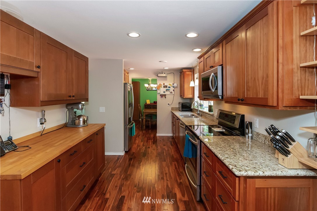 1310 Southwest Station Circle Road Port Orchard, WA 98367 - Photo 10 of 40 Gallery Image 10