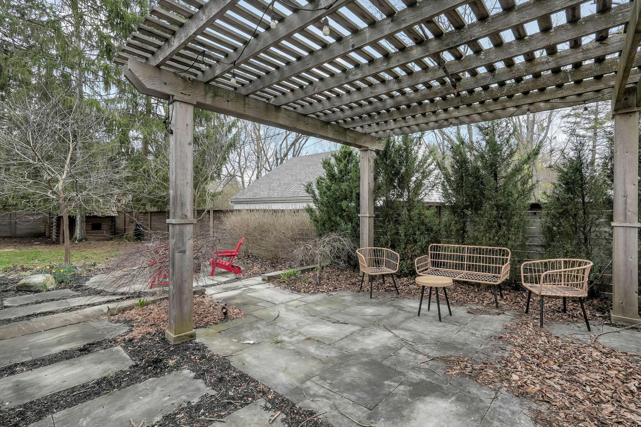 139 Aldrich Road Columbus, OH 43214 - Photo 7 of 46 Escape the sun under the pergola