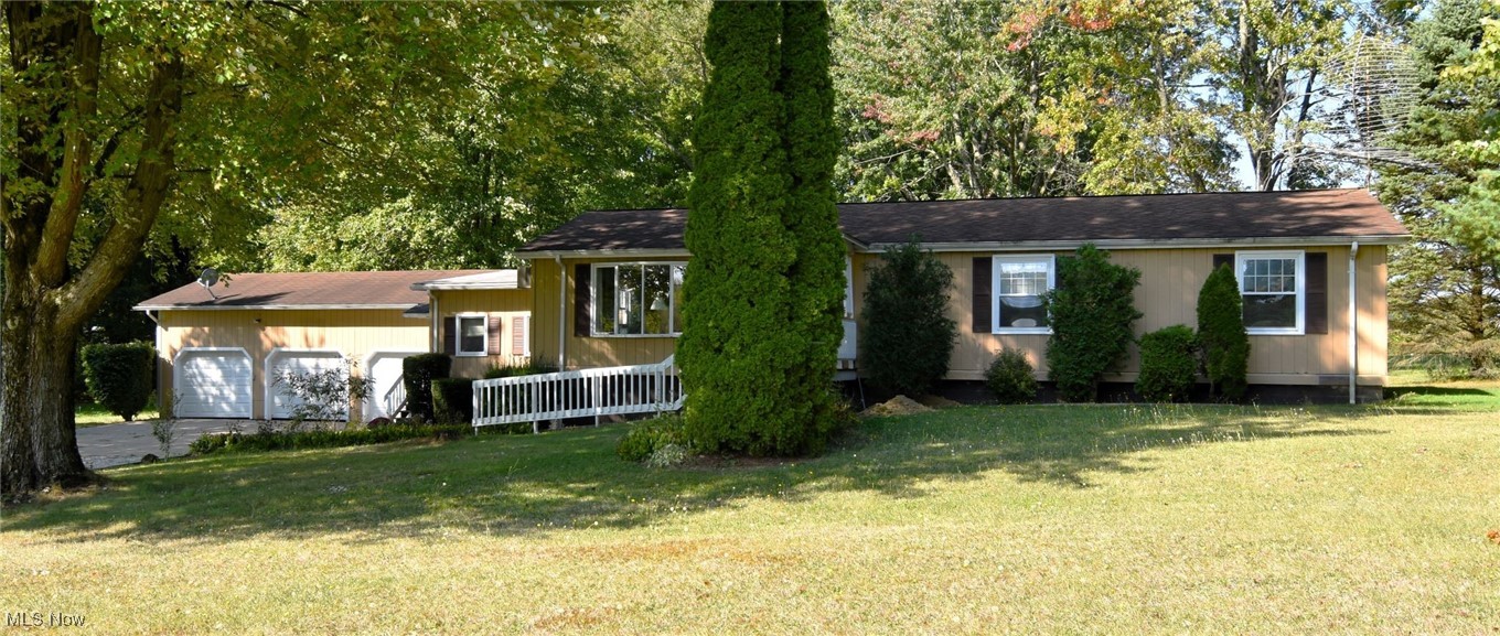 9843 Limeridge Road Mantua, OH 44255 - Photo 1 of 38