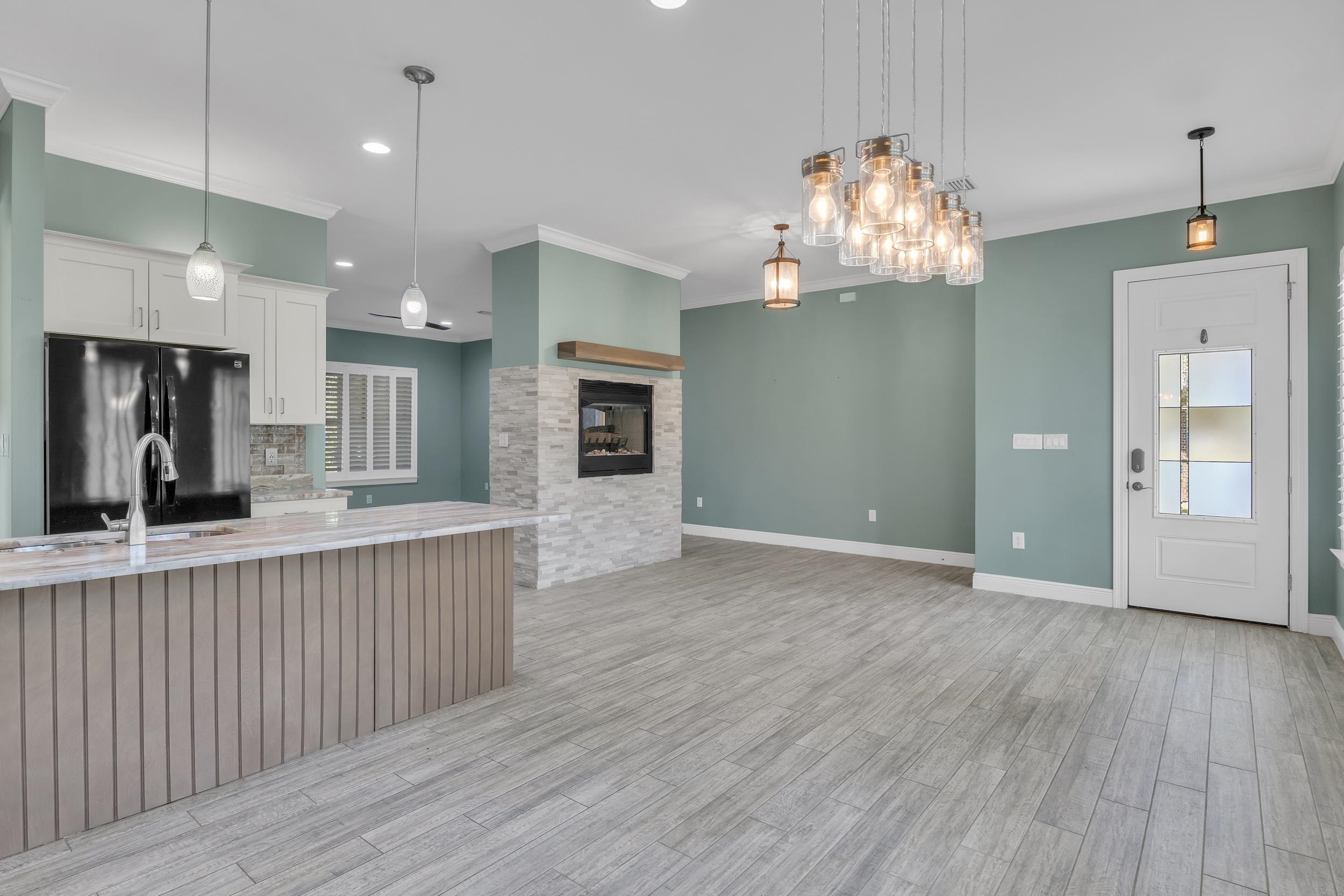 8928 Bay Point Drive Elberta, AL 36530 - Photo 17 of 55 Kitchen