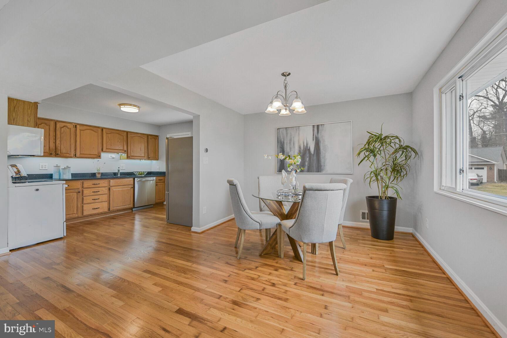 10321 Wood Road Fairfax, VA 22030 - Photo 16 of 55 Dining Room & Kitchen