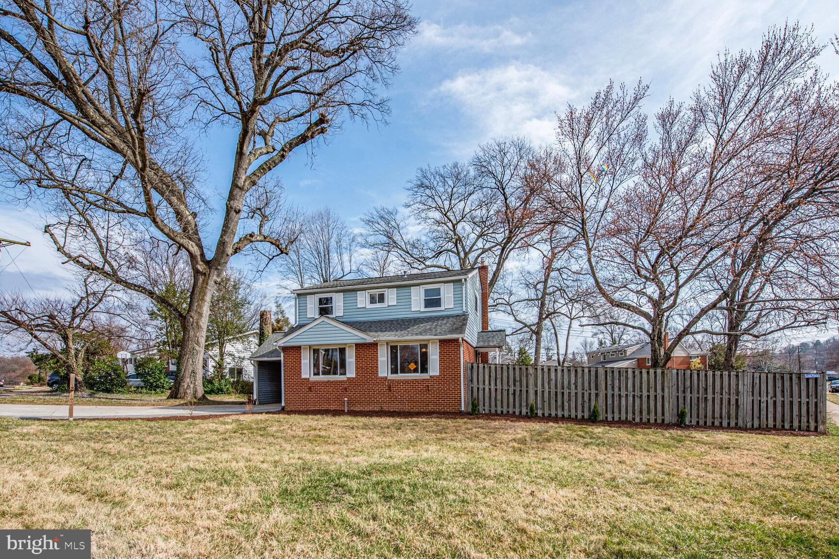 10321 Wood Road Fairfax, VA 22030 - Photo 4 of 55 Large Corner Lot