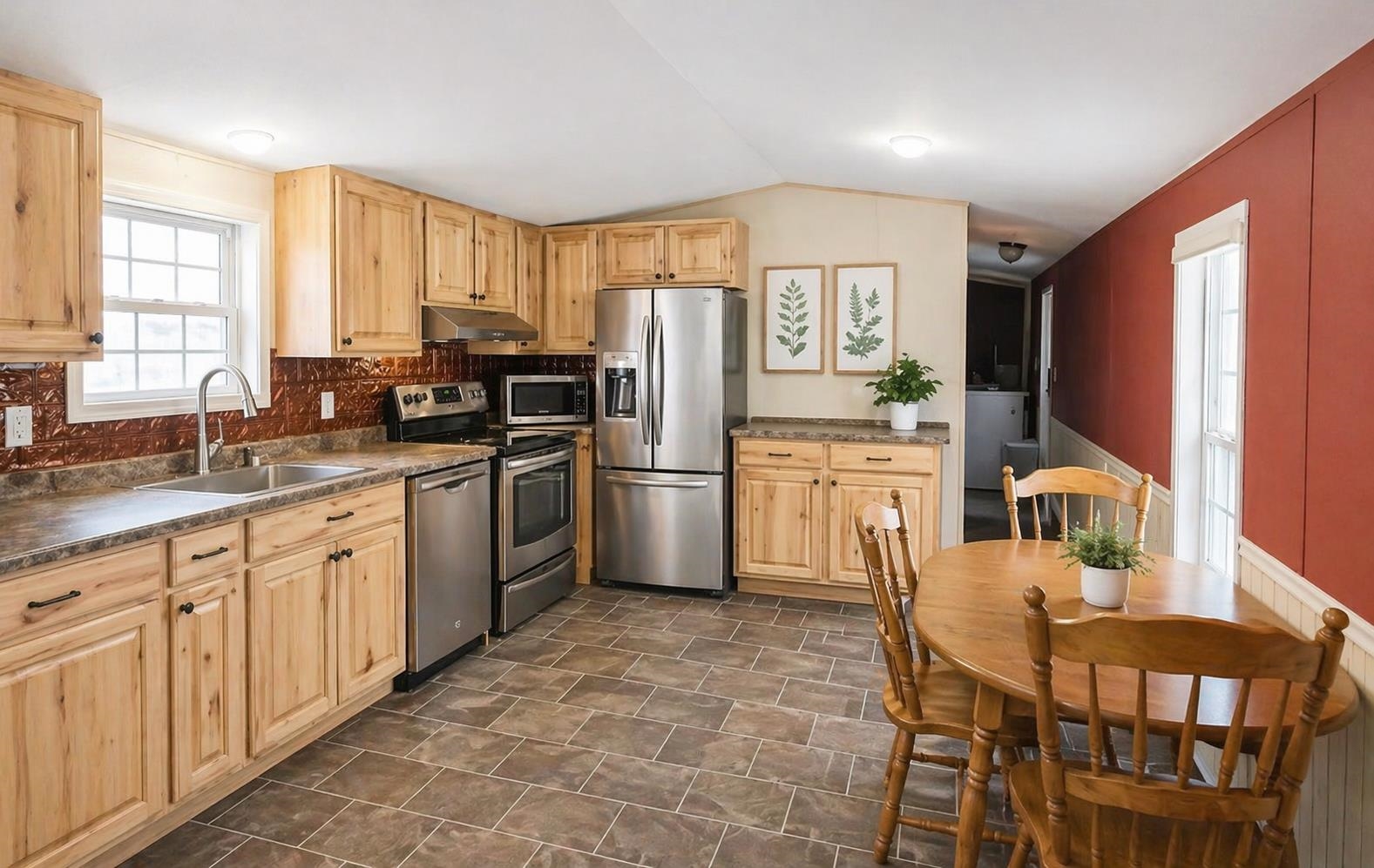 7 Dublin Street Gorham, NH 03581 - Photo 5 of 14
